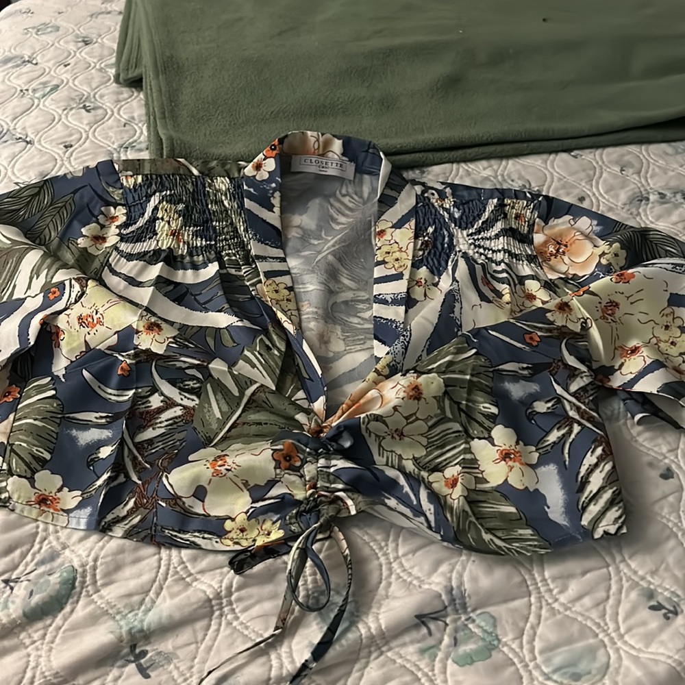 💜Half Off💜Closette Chic Tropical 2 piece set. NWOT
Size Small - Picture 5 of 10